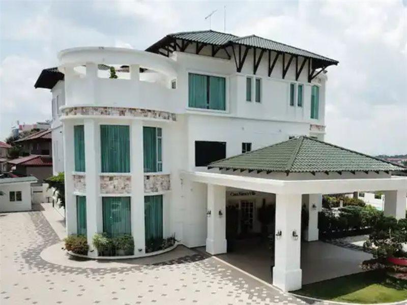 Casa Bianca Hotel Kluang Buitenkant foto