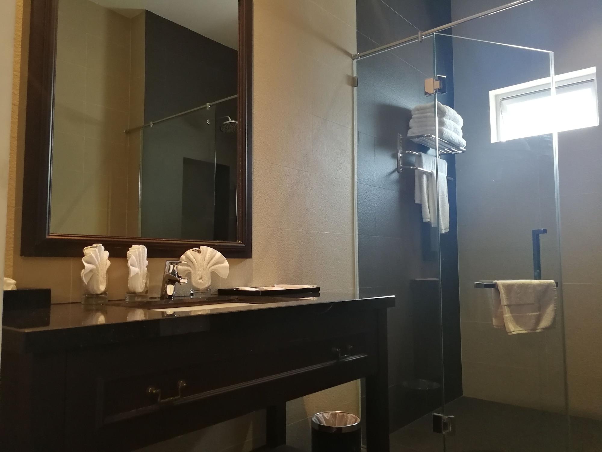 Casa Bianca Hotel Kluang Buitenkant foto