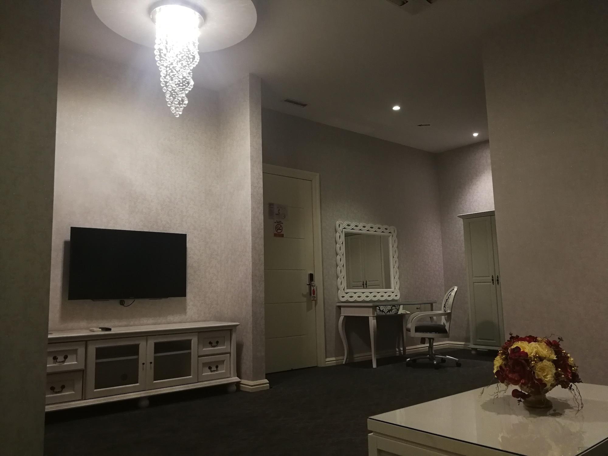 Casa Bianca Hotel Kluang Buitenkant foto