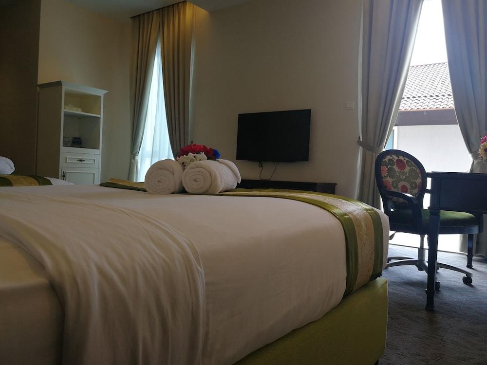 Casa Bianca Hotel Kluang Buitenkant foto