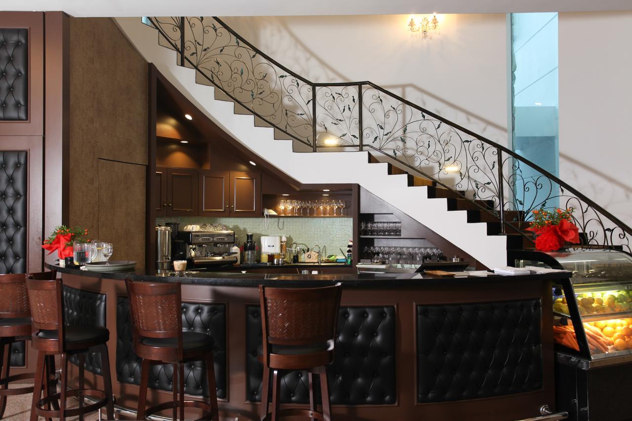 Casa Bianca Hotel Kluang Buitenkant foto