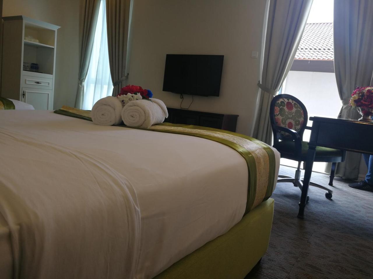 Casa Bianca Hotel Kluang Buitenkant foto