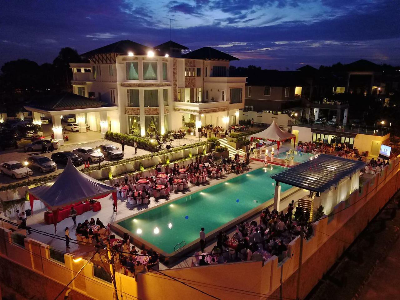 Casa Bianca Hotel Kluang Buitenkant foto