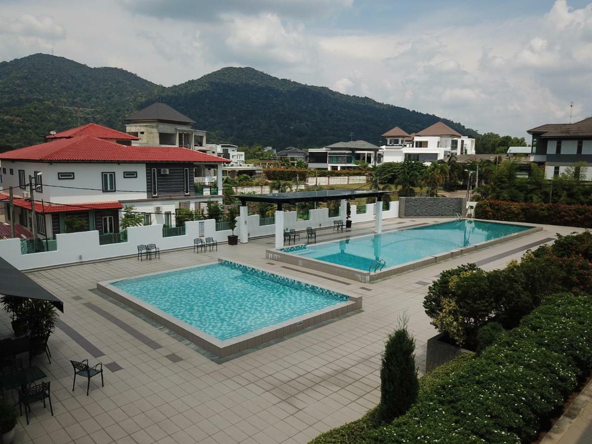 Casa Bianca Hotel Kluang Buitenkant foto