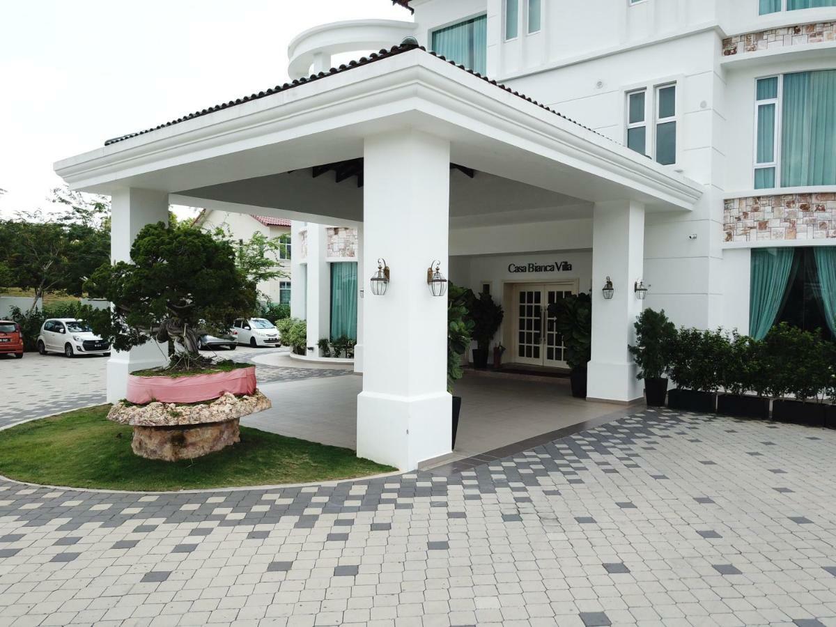 Casa Bianca Hotel Kluang Buitenkant foto