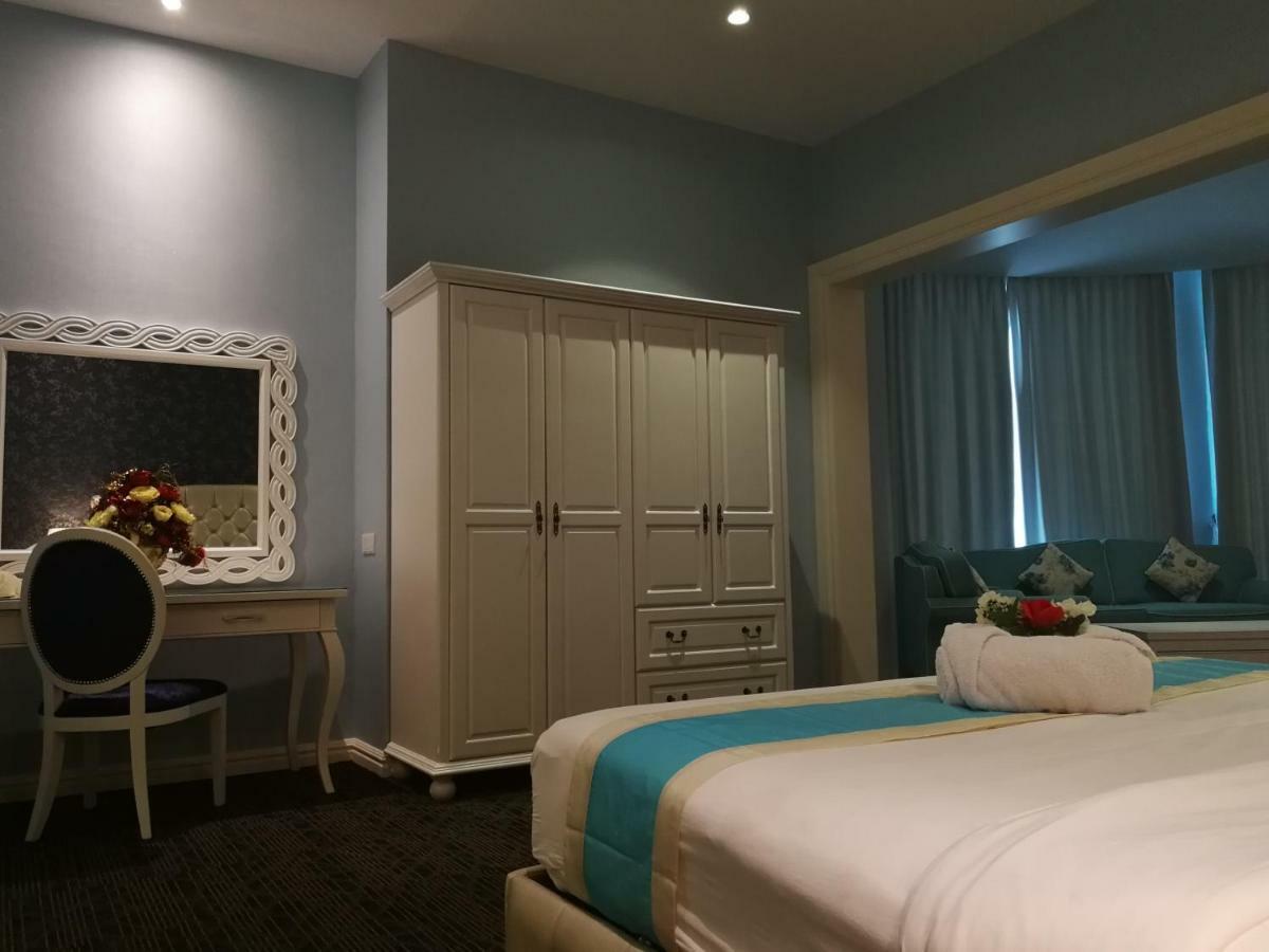 Casa Bianca Hotel Kluang Buitenkant foto
