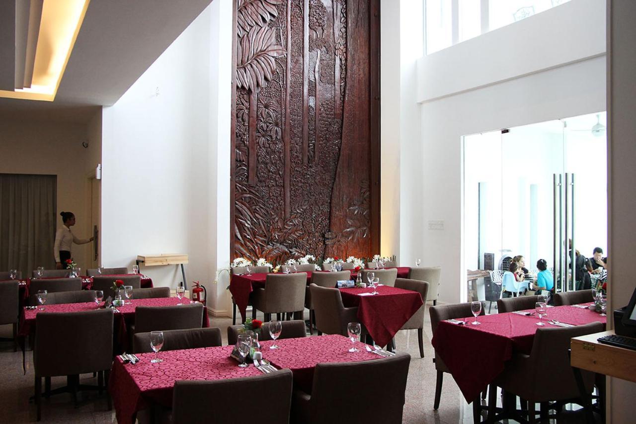Casa Bianca Hotel Kluang Buitenkant foto